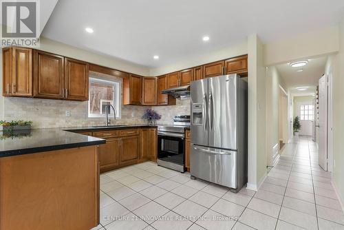 35 Charles Brown Road, Markham (Cedarwood), ON - Indoor Photo Showing Kitchen