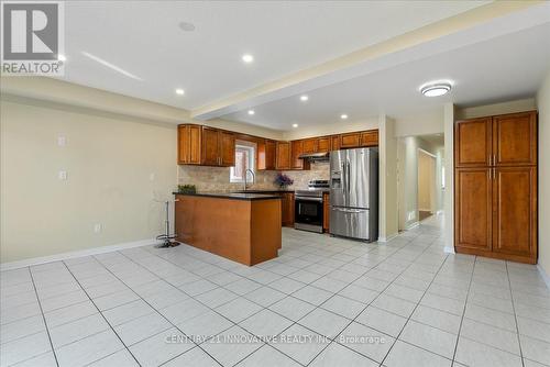 35 Charles Brown Road, Markham (Cedarwood), ON - Indoor Photo Showing Kitchen