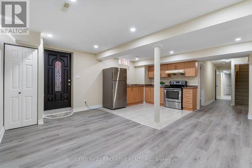 35 Charles Brown Road, Markham (Cedarwood), ON - Indoor Photo Showing Kitchen