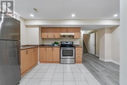 35 Charles Brown Road, Markham (Cedarwood), ON - Indoor Photo Showing Kitchen