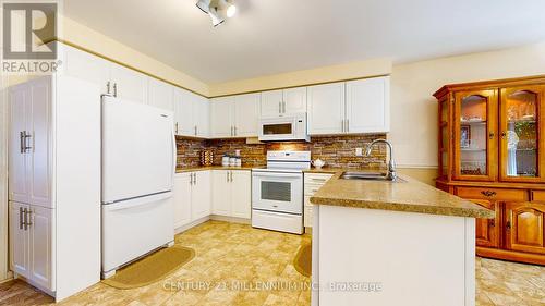 80 Downer Crescent, Wasaga Beach, ON - Indoor Photo Showing Kitchen