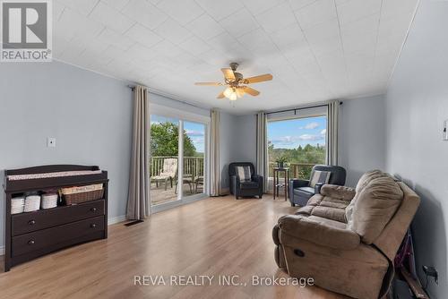 118 Moore Lane, Bancroft, ON - Indoor Photo Showing Living Room