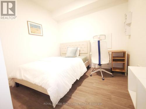 3002 - 55 Cooper Street, Toronto (Waterfront Communities), ON - Indoor Photo Showing Bedroom