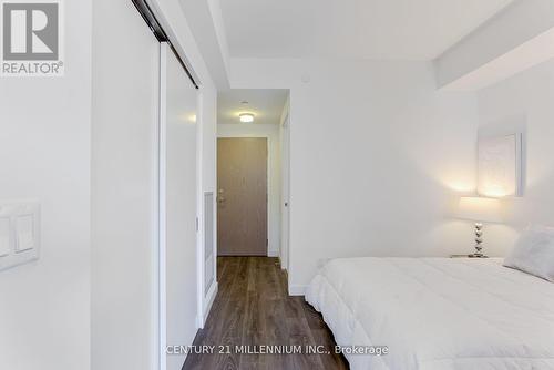 710 - 215 Queen Street W, Toronto (Waterfront Communities), ON - Indoor Photo Showing Bedroom