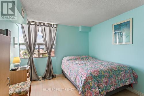 1801 - 389 Dundas Street, London, ON - Indoor Photo Showing Bedroom