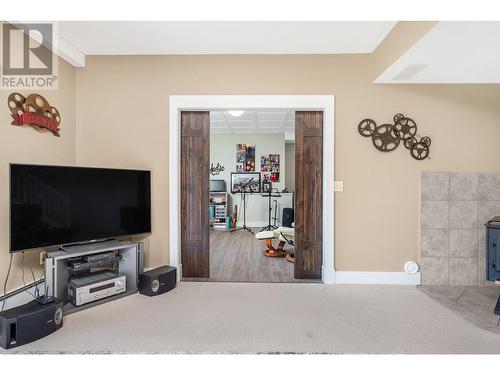 5115 Hartnell Road, Vernon, BC - Indoor With Fireplace