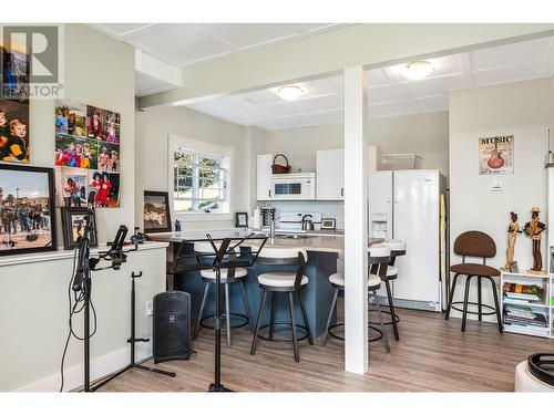 5115 Hartnell Road, Vernon, BC - Indoor Photo Showing Dining Room