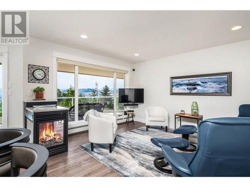 5115 Hartnell Road, Vernon, BC - Indoor Photo Showing Living Room With Fireplace