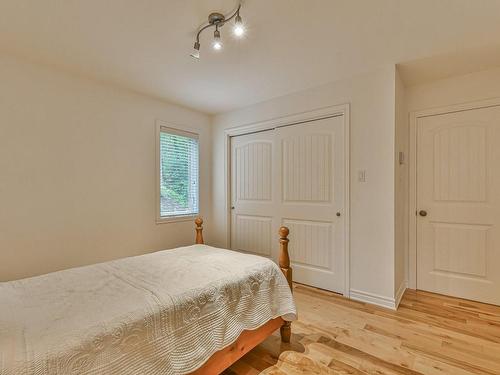 Bedroom - 376 Ch. Birchwood, Saint-Sauveur, QC - Indoor Photo Showing Bedroom