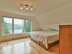 Master bedroom - 