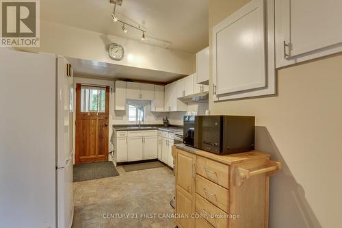 514 Elizabeth Street, London, ON - Indoor Photo Showing Kitchen