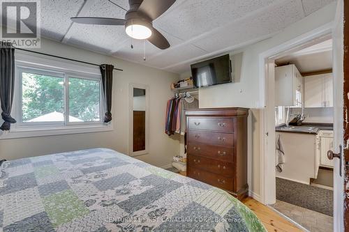 514 Elizabeth Street, London, ON - Indoor Photo Showing Bedroom