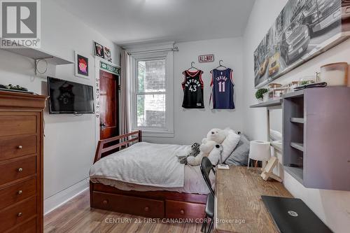 514 Elizabeth Street, London, ON - Indoor Photo Showing Bedroom