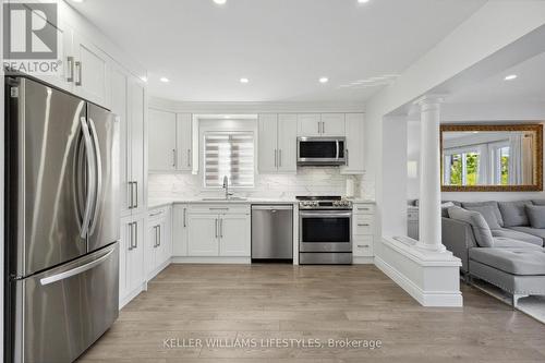 1841 Rollingacres Drive, London, ON - Indoor Photo Showing Kitchen With Upgraded Kitchen