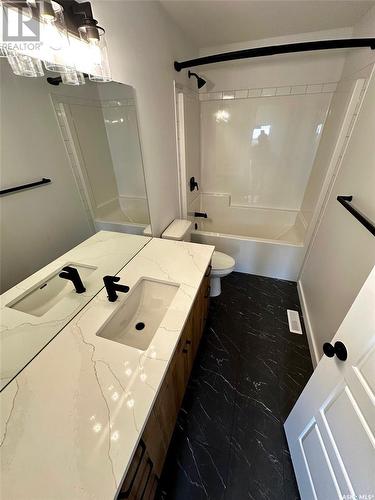 1203 Camden Gardens, White City, SK - Indoor Photo Showing Bathroom