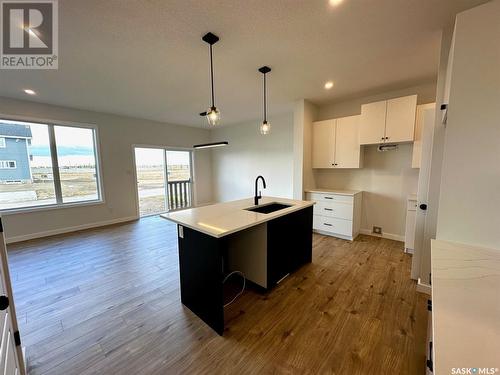 1203 Camden Gardens, White City, SK - Indoor Photo Showing Kitchen