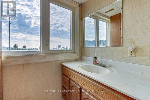 159 Maud Street, Central Elgin (Port Stanley), ON - Indoor Photo Showing Bathroom