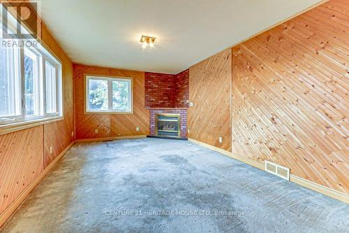 159 Maud Street, Central Elgin (Port Stanley), ON - Indoor With Fireplace