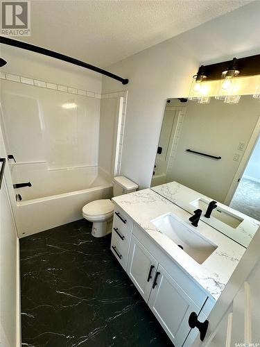 1127 Camden Gardens, White City, SK - Indoor Photo Showing Bathroom