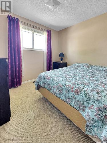 530 3Rd Avenue, Esterhazy, SK - Indoor Photo Showing Bedroom