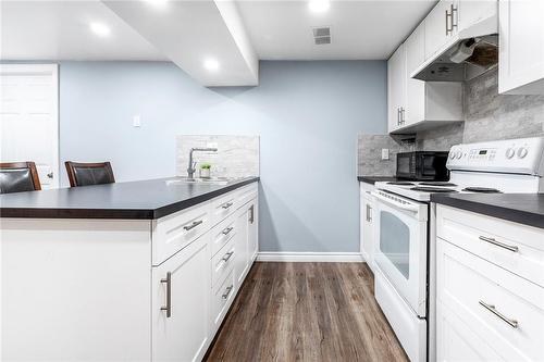 28 East 23Rd Street, Hamilton, ON - Indoor Photo Showing Kitchen