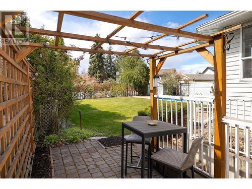 4452 Lakeshore Road, Kelowna, BC - Outdoor With Deck Patio Veranda