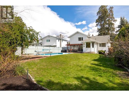 4452 Lakeshore Road, Kelowna, BC - Outdoor With Deck Patio Veranda With Backyard