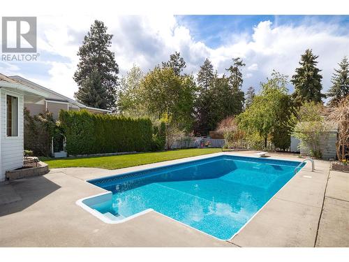 4452 Lakeshore Road, Kelowna, BC - Outdoor With In Ground Pool With Backyard