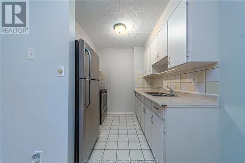 6591 Thornberry Crescent Unit# 365, Windsor, ON - Indoor Photo Showing Kitchen With Double Sink