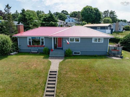 183 Oxner Drive, Lunenburg, NS 