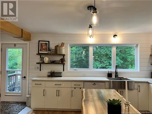 12 Marks Point Road, Dufferin, NB - Indoor Photo Showing Kitchen