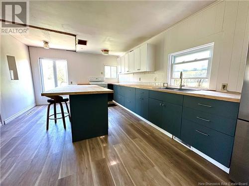 32 Dutch Point Road, Hampton, NB - Indoor Photo Showing Kitchen