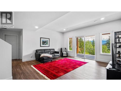 2302 Lakeview Drive Lot# 43, Blind Bay, BC - Indoor Photo Showing Living Room