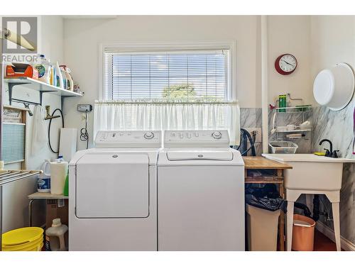 2422 Eagle Bay Road, Blind Bay, BC - Indoor Photo Showing Laundry Room