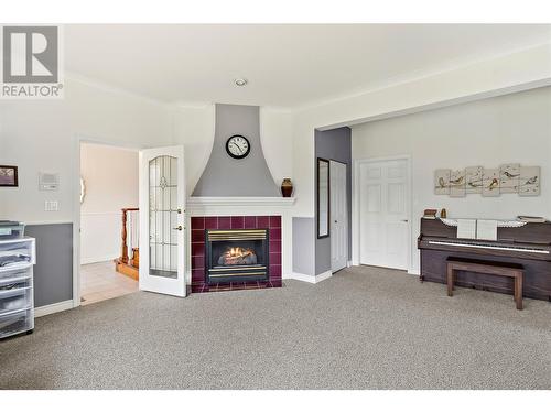 2422 Eagle Bay Road, Blind Bay, BC - Indoor With Fireplace