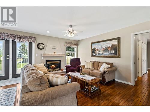 2422 Eagle Bay Road, Blind Bay, BC - Indoor Photo Showing Living Room With Fireplace