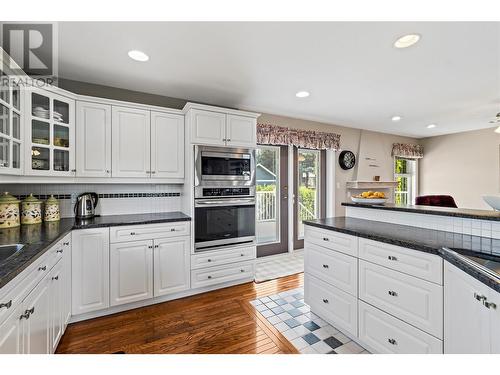 2422 Eagle Bay Road, Blind Bay, BC - Indoor Photo Showing Kitchen