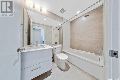 405 404 C Avenue S, Saskatoon, SK - Indoor Photo Showing Bathroom