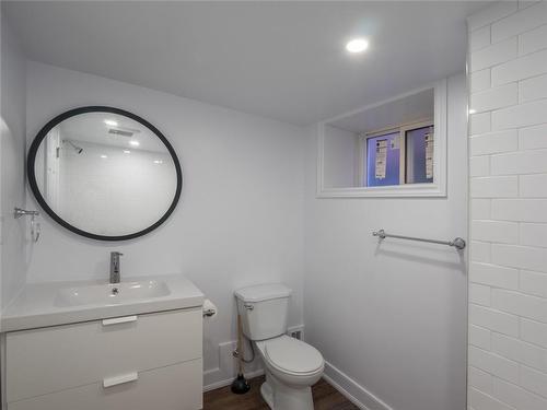 116 Myrtle Avenue|Unit #3, Hamilton, ON - Indoor Photo Showing Bathroom