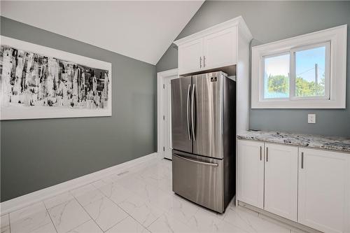 73 Ferrie Street E, Hamilton, ON - Indoor Photo Showing Kitchen