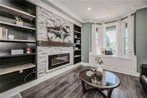 73 Ferrie Street E, Hamilton, ON - Indoor Photo Showing Living Room With Fireplace