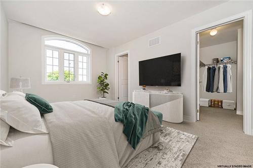 417 East 16Th Street, Hamilton, ON - Indoor Photo Showing Bedroom