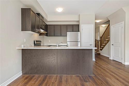 417 East 16Th Street, Hamilton, ON - Indoor Photo Showing Kitchen