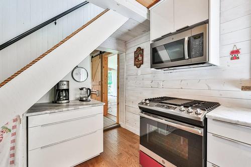 1787 County 26 Road, Brighton, ON - Indoor Photo Showing Kitchen