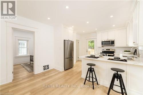 3 Marren Street, St. Catharines, ON - Indoor Photo Showing Kitchen