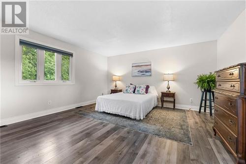 Primary bedroom suitable for king-sized bed - 132 Manion Road, Carp, ON - Indoor Photo Showing Bedroom