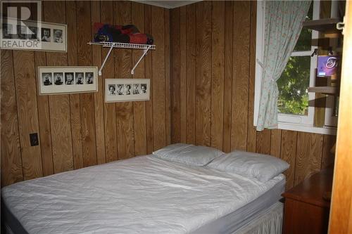 10 Burton Lane, Renfrew, ON - Indoor Photo Showing Bedroom