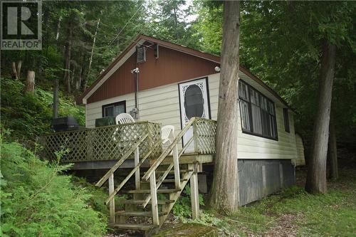 10 Burton Lane, Renfrew, ON - Outdoor With Exterior