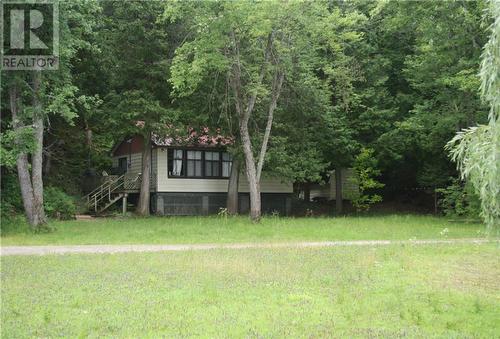 10 Burton Lane, Renfrew, ON - Outdoor