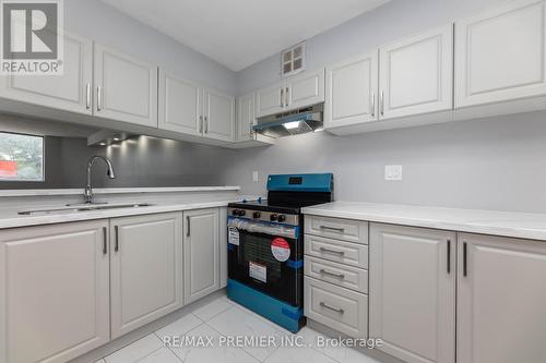 109 - 238 Albion Road, Toronto (Elms-Old Rexdale), ON - Indoor Photo Showing Kitchen